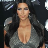Kim-Kardashian---2011-MTV-Video-Music-Awards-05