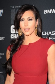 Kim-Kardashian---2011-The-Huffington-Post-Game-Changers-Awards-01.md.jpg