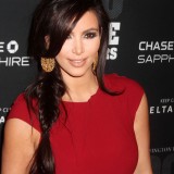 Kim-Kardashian---2011-The-Huffington-Post-Game-Changers-Awards-04