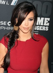 Kim-Kardashian---2011-The-Huffington-Post-Game-Changers-Awards-07.md.jpg