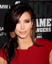 Kim-Kardashian---2011-The-Huffington-Post-Game-Changers-Awards-09.md.jpg