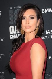 Kim-Kardashian---2011-The-Huffington-Post-Game-Changers-Awards-18.md.jpg