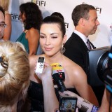 Kim-Kardashian---38th-Annual-FiFi-Awards-04