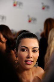 Kim-Kardashian---38th-Annual-FiFi-Awards-09.md.jpg