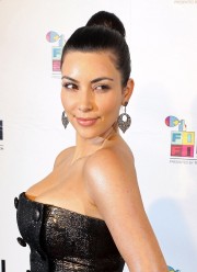 Kim-Kardashian---38th-Annual-FiFi-Awards-12.md.jpg