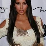 Kim-Kardashian---Celebrates-Rob-Kardashians-25th-Birthday-10