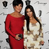 Kim-Kardashian---Celebrates-Rob-Kardashians-25th-Birthday-14