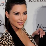 Kim-Kardashian---Grand-Opening-Of-Kardashian-Khaos-07