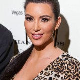 Kim-Kardashian---Grand-Opening-Of-Kardashian-Khaos-09