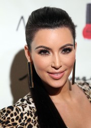 Kim-Kardashian---Grand-Opening-Of-Kardashian-Khaos-25.md.jpg