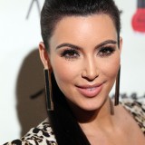 Kim-Kardashian---Grand-Opening-Of-Kardashian-Khaos-25