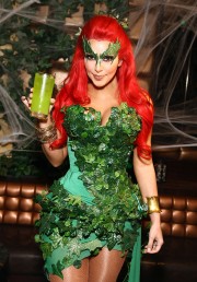 Kim-Kardashian---Midori-Green-Halloween-Costume-Party-25.md.jpg