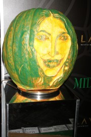 Kim-Kardashian---Midori-Green-Halloween-Costume-Party-48.md.jpg