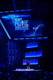 Kim-Kardashian---2013-MTV-Movie-Awards-29.md.jpg