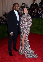 Kim-Kardashian---CIG-PUNK-Chaos-To-Couture-20.md.jpg