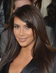 Kim-Kardashian---E-2013-Upfront-07.md.jpg