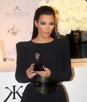 Kim-Kardashian---Lord-And-Taylor-Celebrates-Fashion-Night-Out-2012-12.md.jpg