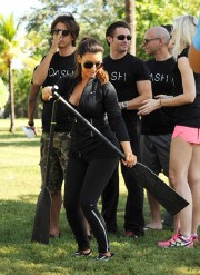 Kim-Kardashian---Miami-Dragon-Boat-Festival-26.md.jpg