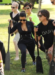 Kim-Kardashian---Miami-Dragon-Boat-Festival-33.md.jpg