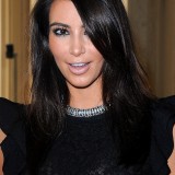 Kim-Kardashian---Valentino-Paris-Fashion-Week-Haute-Couture-FW-2013-05