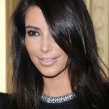 Kim-Kardashian---Valentino-Paris-Fashion-Week-Haute-Couture-FW-2013-06