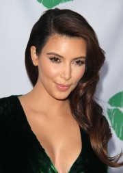 Kim Kardashian Hosts Midori Makeover Parlour 02