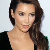 Kim-Kardashian-Hosts-Midori-Makeover-Parlour-16