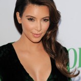 Kim-Kardashian-Hosts-Midori-Makeover-Parlour-18
