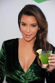 Kim-Kardashian-Hosts-Midori-Makeover-Parlour-29.md.jpg