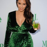 Kim-Kardashian-Hosts-Midori-Makeover-Parlour-34