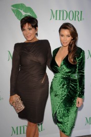 Kim-Kardashian-Hosts-Midori-Makeover-Parlour-39.md.jpg