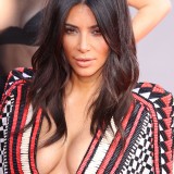 Kim-Kardashian-Kendall-and-Kylie-Jenner---2014-MTV-Video-Music-Awards-04