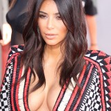 Kim-Kardashian-Kendall-and-Kylie-Jenner---2014-MTV-Video-Music-Awards-06