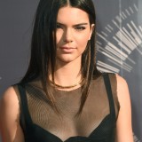 Kim-Kardashian-Kendall-and-Kylie-Jenner---2014-MTV-Video-Music-Awards-32