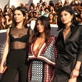 Kim-Kardashian-Kendall-and-Kylie-Jenner---2014-MTV-Video-Music-Awards-77