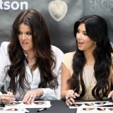 Kardashians-Attend-Meet-And-Greet-Appearance-at-Kitson-53