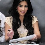 Kardashians-Attend-Meet-And-Greet-Appearance-at-Kitson-66