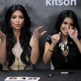 Kardashians-Attend-Meet-And-Greet-Appearance-at-Kitson-70