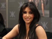 Kardashians-Sears-In-Store-Appearance-For-Kardashian-Kollection-13.md.jpg