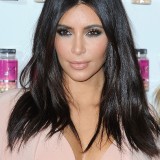 Khloe-and-Kim-Kardashian---Hairfinity-UK-Launch-Party-02
