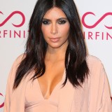 Khloe-and-Kim-Kardashian---Hairfinity-UK-Launch-Party-14