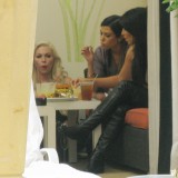 Kim-Kardashian-Lunch-In-A-Private-Cabana-And-Shopping-36