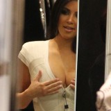 Kim-Kardashian-Sightings-In-Clothing-Store-05