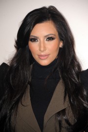 Kim and Kourtney Kardashian QVC 25 To Watch Party 03