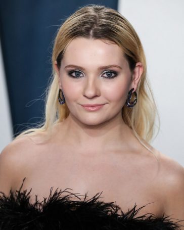 Abigail Breslin | Celebrity HQ Photo Gallery | Vettri.Net